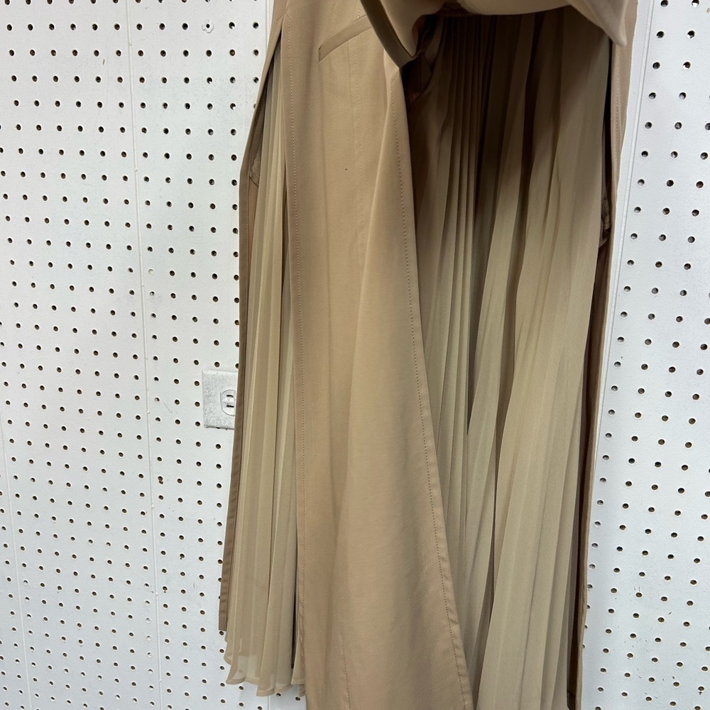 Fray I.D Chic Tan Pleated Women's  Skirt - Picture 9 of 11